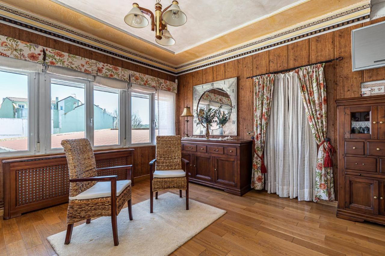 Waou Deluxe Cottage Titulcia Bagian luar foto